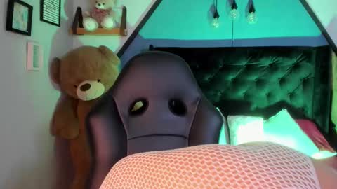 baby__kitty_ online show from February 2026 12:17:01 PM