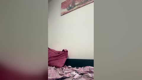 Snapshot of baby_blondee chatting on April 2026 01:48:02 PM Baby Blonde online show from April 2026 01:48:02 PM