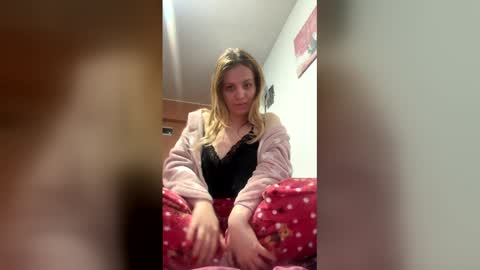 Snapshot of baby_blondee chatting on April 2026 05:07:01 PM Baby Blonde online show from April 2026 05:07:01 PM
