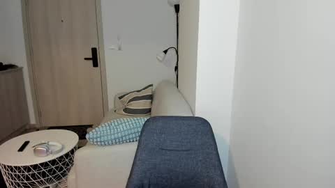 Call me baby  real name Eva   online show from February 2025 02:04:02 PM