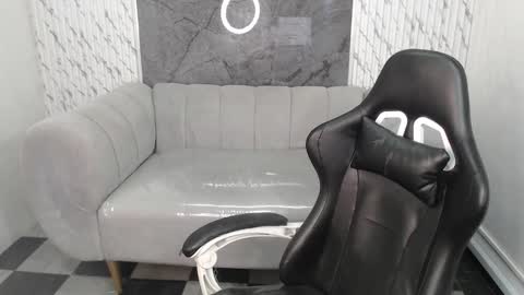 Snapshot of baby_khloe_b chatting on March 2026 01:04:02 PM baby_khloe_b online show from March 2026 01:04:02 PM