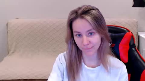 baby_kitte online show from February 2025 02:49:01 AM