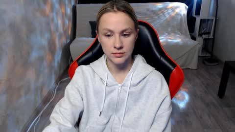 baby_kitte online show from March 2026 04:29:01 AM