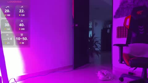 FOLLOW ME  online show from March 2025 11:18:02 AM