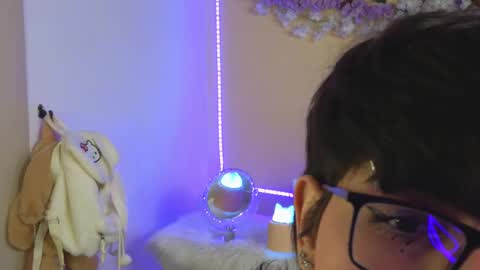 Snapshot of baby_xian chatting on February 2025 01:40:01 AM Dani online show from February 2025 01:40:01 AM