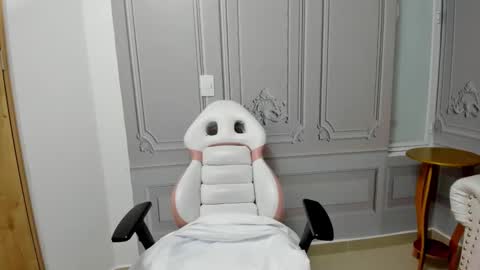 Snapshot of babyabril18 chatting on March 2025 10:11:01 AM Karla online show from March 2025 10:11:01 AM