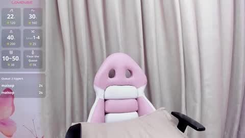 Snapshot of babyabril18 chatting on November 2025 10:32:02 PM Karla online show from November 2025 10:32:02 PM