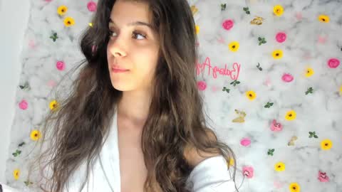 Snapshot of babyaylin chatting on February 2025 07:42:02 AM Aylin  online show from February 2025 07:42:02 AM
