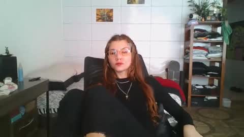 babydemon6 online show from October 2025 02:05:01 PM