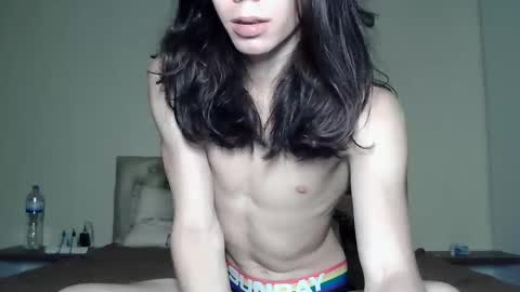 Snapshot of babyezhen chatting on October 2025 09:24:01 PM babyezhen online show from October 2025 09:24:01 PM