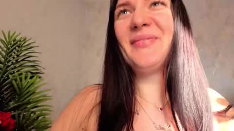 Snapshot of babyisperfect chatting on February 2026 04:12:02 AM Sophia online show from February 2026 04:12:02 AM