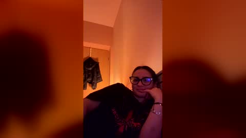 lola online show from April 2026 09:57:02 PM