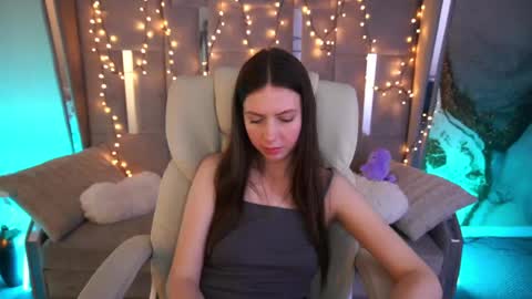 Lady Vi online show from May 2026 10:36:01 AM