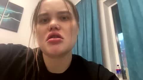 babymeow17 online show from November 2025 01:17:02 PM