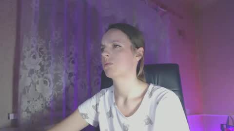 Sonya online show from April 2026 07:56:01 PM