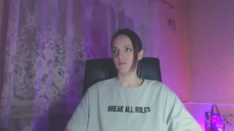 Sonya online show from April 2026 07:18:02 PM