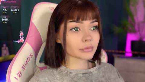 Nika online show from October 2025 09:34:02 PM