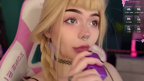 Nika online show from November 2025 06:38:02 AM