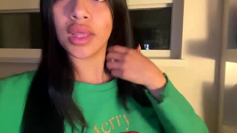 Snapshot of babyynaughty chatting on September 2025 07:01:01 AM babyynaughty online show from September 2025 07:01:01 AM