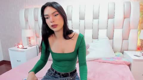 Snapshot of bad__girll_ chatting on June 2026 03:27:02 AM bad__girll_ online show from June 2026 03:27:02 AM