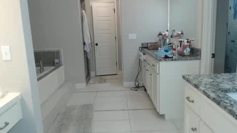 Snapshot of badboyson65 chatting on April 2026 04:33:02 AM HotWifeFun32 online show from April 2026 04:33:02 AM