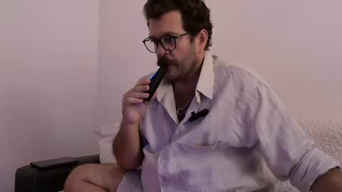 Snapshot of baddaddybrasil chatting on April 2026 01:47:02 PM Baddaddybrazil online show from April 2026 01:47:02 PM