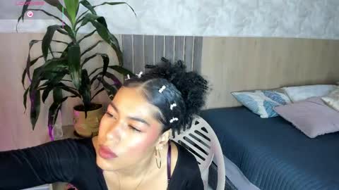 Snapshot of baddie_delaylaa chatting on April 2026 06:16:01 PM BADDIE DELAYLA online show from April 2026 06:16:01 PM