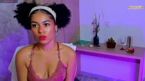 Snapshot of baddie_delaylaa chatting on May 2026 07:07:02 PM BADDIE DELAYLA online show from May 2026 07:07:02 PM