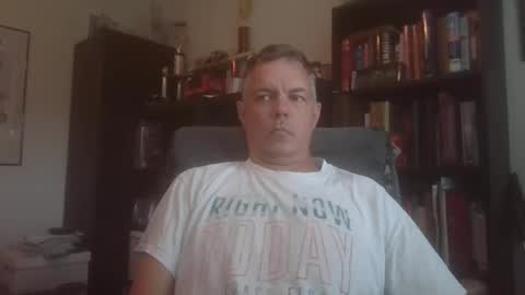 Snapshot of badger32934 chatting on December 2024 07:14:01 PM Badger online show from December 2024 07:14:01 PM