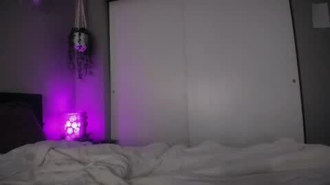 Snapshot of badgrljade chatting on May 2026 02:53:02 AM Jade online show from May 2026 02:53:02 AM