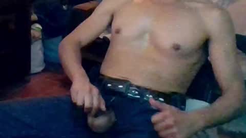 Snapshot of badhombremx chatting on February 2025 08:28:01 AM Mexican livin Off the Wall online show from February 2025 08:28:01 AM