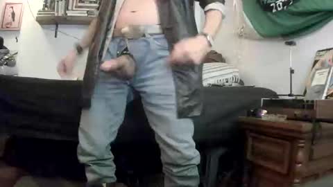 Snapshot of badhombremx chatting on September 2025 07:32:02 AM Mexican livin Off the Wall online show from September 2025 07:32:02 AM