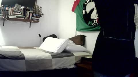 Snapshot of badhombremx chatting on October 2025 02:08:01 AM Mexican livin Off the Wall online show from October 2025 02:08:01 AM