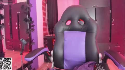        Please help me to reach 100 thumbs up online show from January 2026 06:13:01 PM