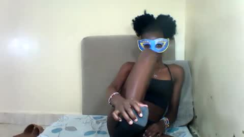 bads_hornies online show from November 2025 09:19:02 AM