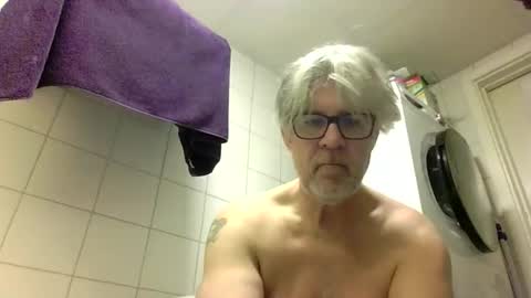 Snapshot of baggelina75 chatting on April 2026 06:55:02 AM baggelina75 online show from April 2026 06:55:02 AM