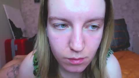 holly online show from February 2026 03:39:01 PM