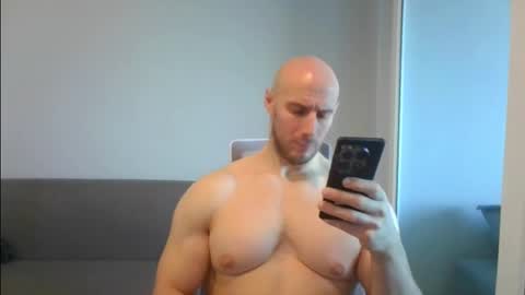 Snapshot of baldyboyy chatting on January 2025 04:19:01 AM baldyboyy online show from January 2025 04:19:01 AM