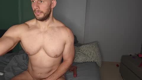 Snapshot of baldyboyy chatting on September 2025 03:30:02 AM baldyboyy online show from September 2025 03:30:02 AM