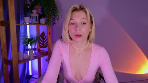 Snapshot of balerinacappuccino_ chatting on May 2026 03:25:02 AM Elly online show from May 2026 03:25:02 AM