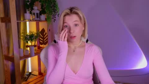 Snapshot of balerinacappuccino_ chatting on May 2026 03:47:01 AM Elly online show from May 2026 03:47:01 AM