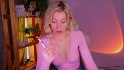 Snapshot of balerinacappuccino_ chatting on May 2026 06:09:01 PM Elly online show from May 2026 06:09:01 PM