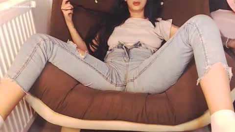 Amy online show from September 2025 09:25:02 PM