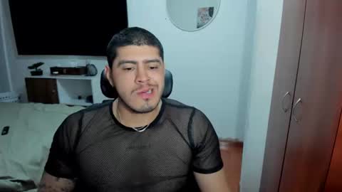 Andres -  online show from October 2025 02:31:02 AM