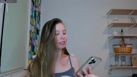 Kira online show from October 2025 09:24:02 PM