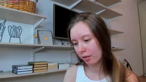 Snapshot of bam_bi chatting on March 2026 04:24:02 PM Kira online show from March 2026 04:24:02 PM