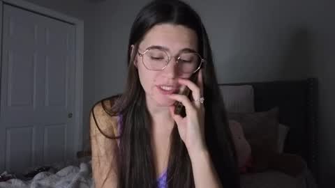 bambifarrina online show from November 2025 05:33:01 AM