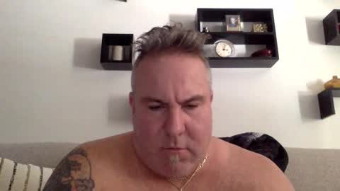 banana5289 online show from February 2025 08:00:01 PM