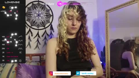 V E R O N I C A online show from February 2025 04:41:02 AM