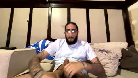 bandzz2333 online show from April 2026 08:45:02 PM